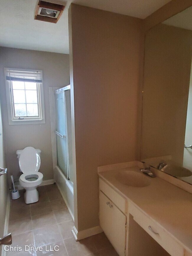 Building Photo - 3 br, 2 bath House - 402 SCOTT RD