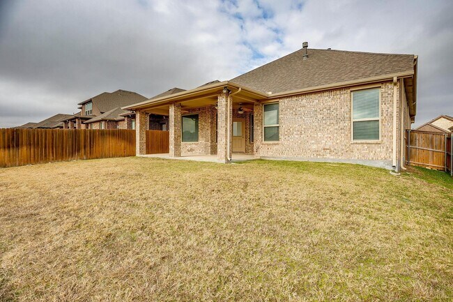 Building Photo - Beautiful 5 Bed, 3 Bath, 2-Story Home in Morningstar Subdivision- Aledo ISD- 76008