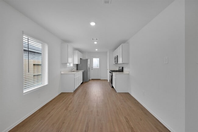 Building Photo - 533 Brook Terrance Ln