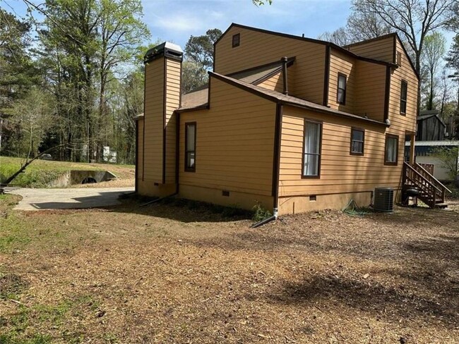 Building Photo - 2915 Creek Park Dr
