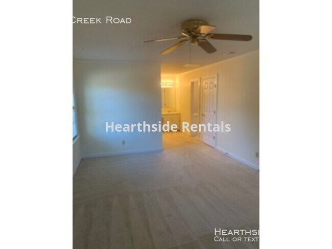 Building Photo - 215 Bent Creek Dr