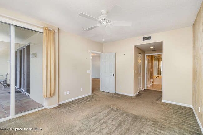 Building Photo - 104 Riverside Dr