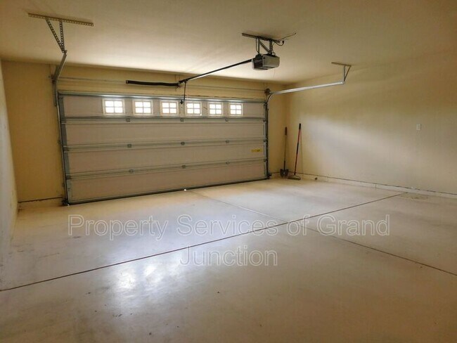Building Photo - 737 Canvasback Cir