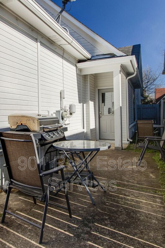 Building Photo - 1417 Island Town Dr