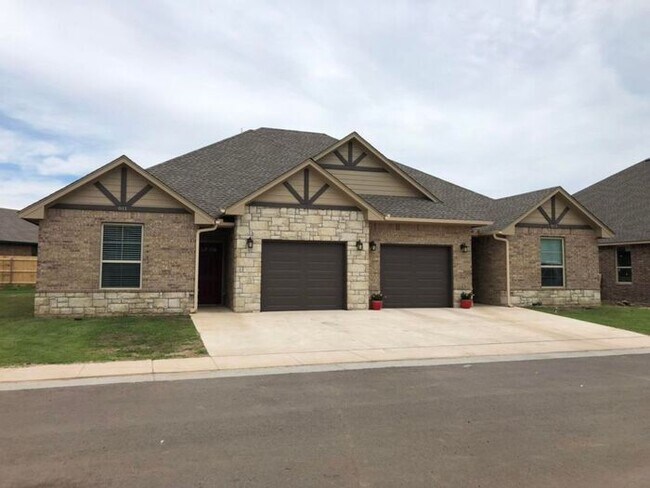 Building Photo - Brand New Senior Living Community!!