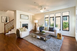 Building Photo - 401 Alder Ln