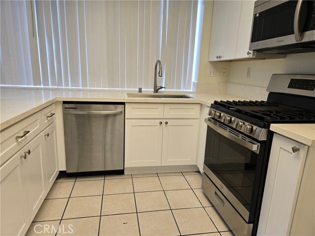 Building Photo - 13221 Royalcrest Ct