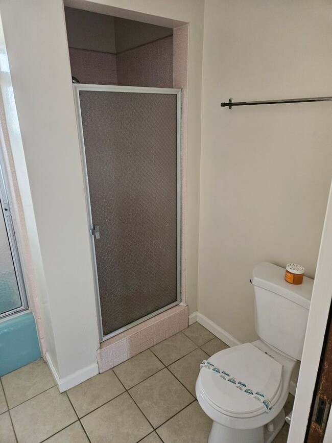 Building Photo - 2 Bedroom - 1 Bathroom unit in Point Loma
