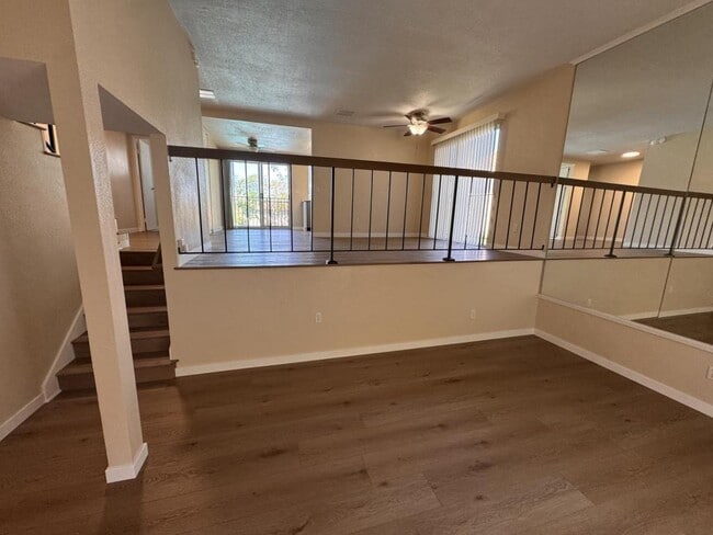Building Photo - 7812 Hummingbird Ln