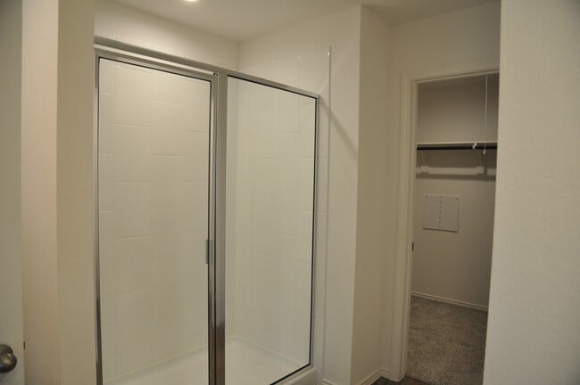 Building Photo - 31303 Yatesbury Ln
