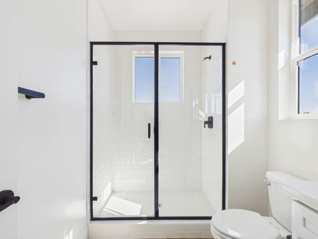 Building Photo - 709 Passion Ct