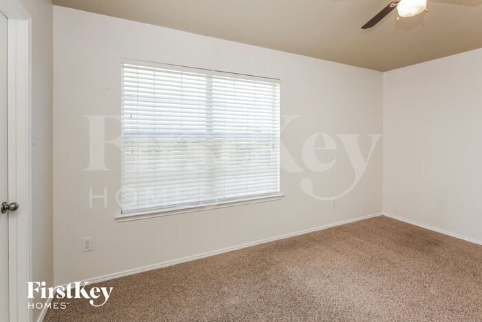 Building Photo - 10636 Winding Passage Way