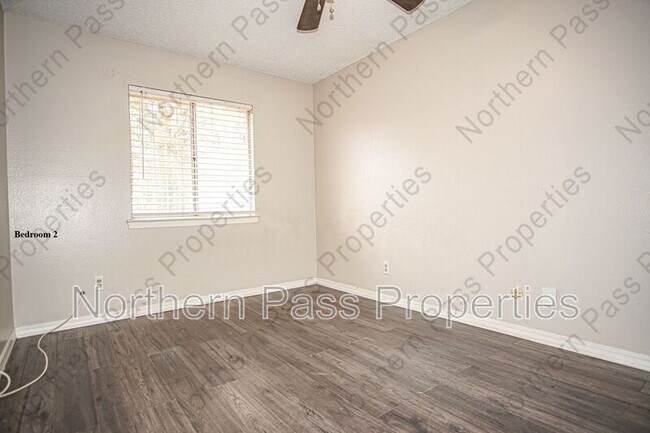 Building Photo - 8548 Arboleda Dr