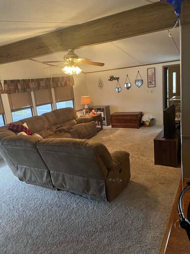 Living Room - 34323 Lodge Dr