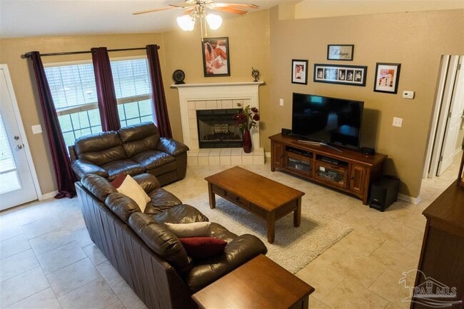 Building Photo - 5341 English Oak Dr