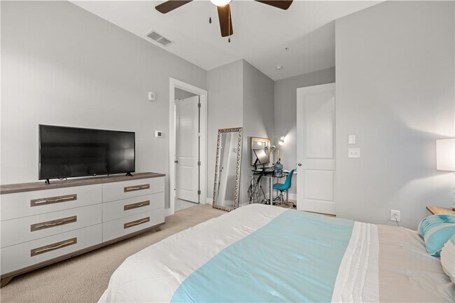 Building Photo - 6683 Cadence Blvd