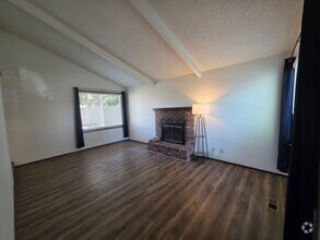 Building Photo - 00572