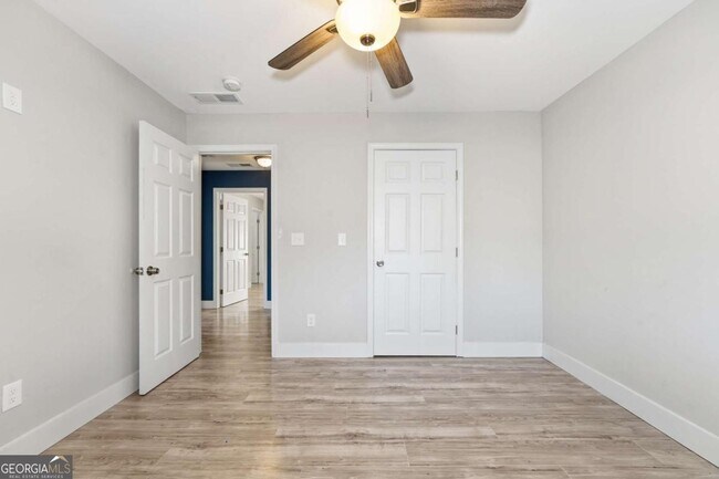 Building Photo - 1735 Carter Cir