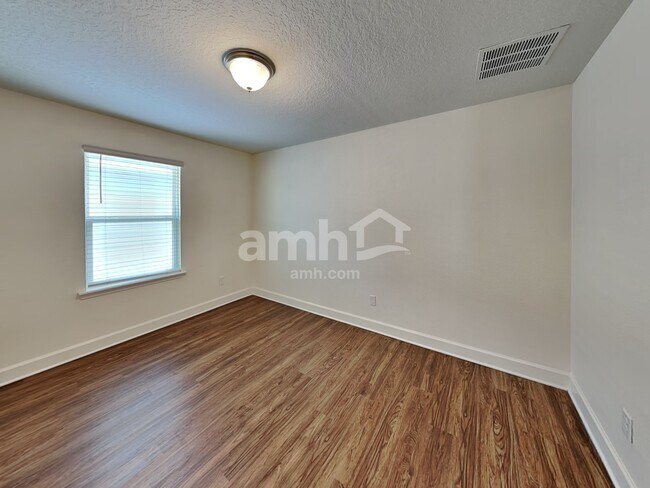 Building Photo - 8505 Highfield Ave
