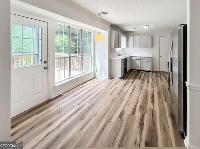 Building Photo - 2945 Georgian Manor Dr
