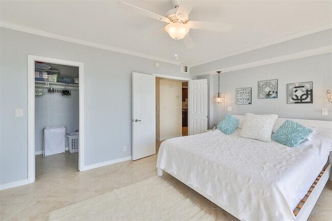 Building Photo - 5396 Gulf Blvd