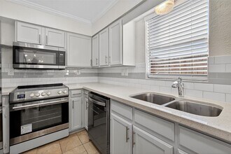 Building Photo - 1221 Cedar Post Ln