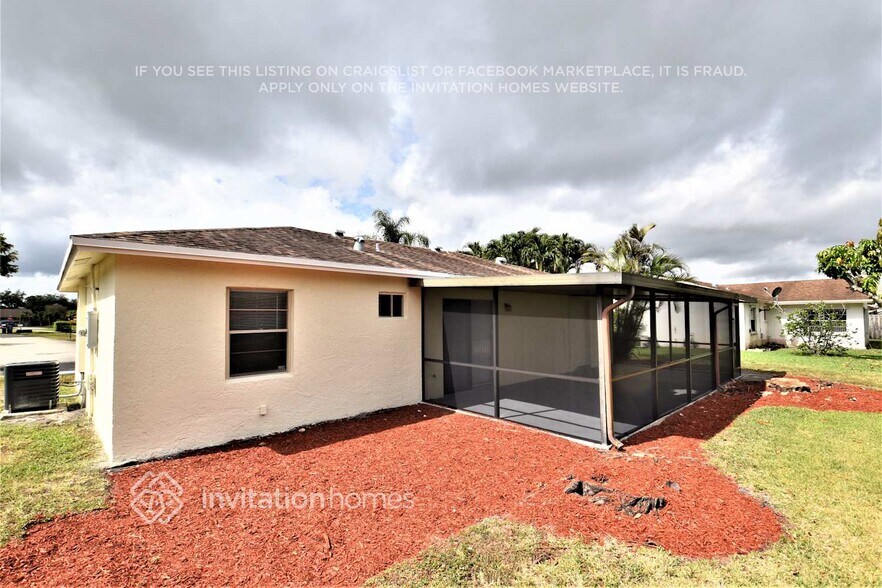 Building Photo - 9323 Southampton Pl