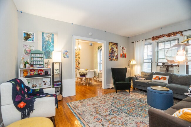 Building Photo - 5457 S Ingleside Ave