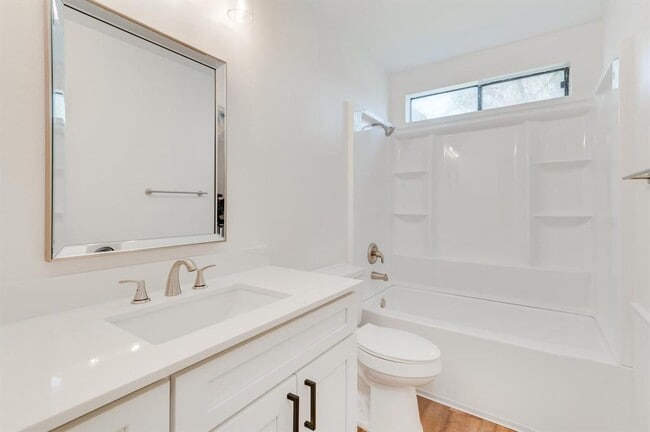 Building Photo - 13341 Water Oak Ln