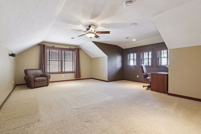 Building Photo - 14272 Grantaire Ln N