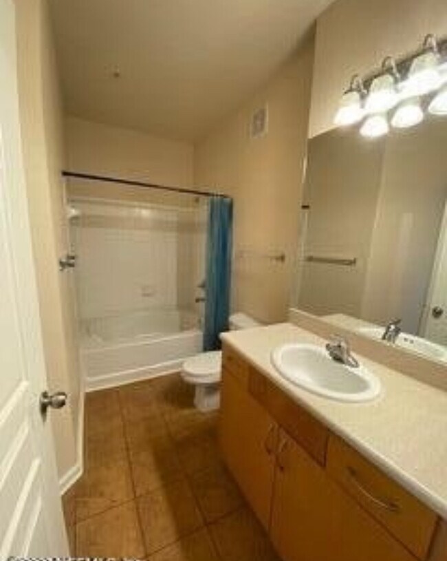 Building Photo - 8290 Gate Pkwy W