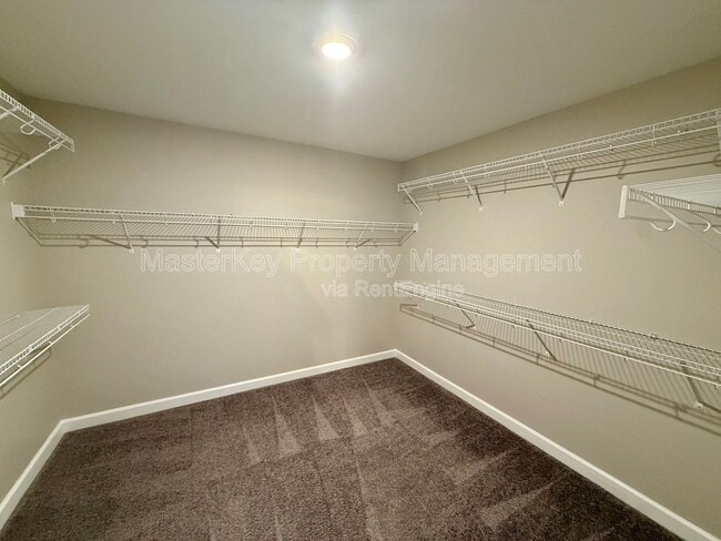 Building Photo - 75 N Clearbrook Ct