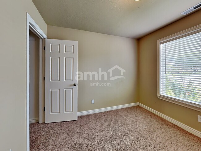 Building Photo - 171 N Century Drive