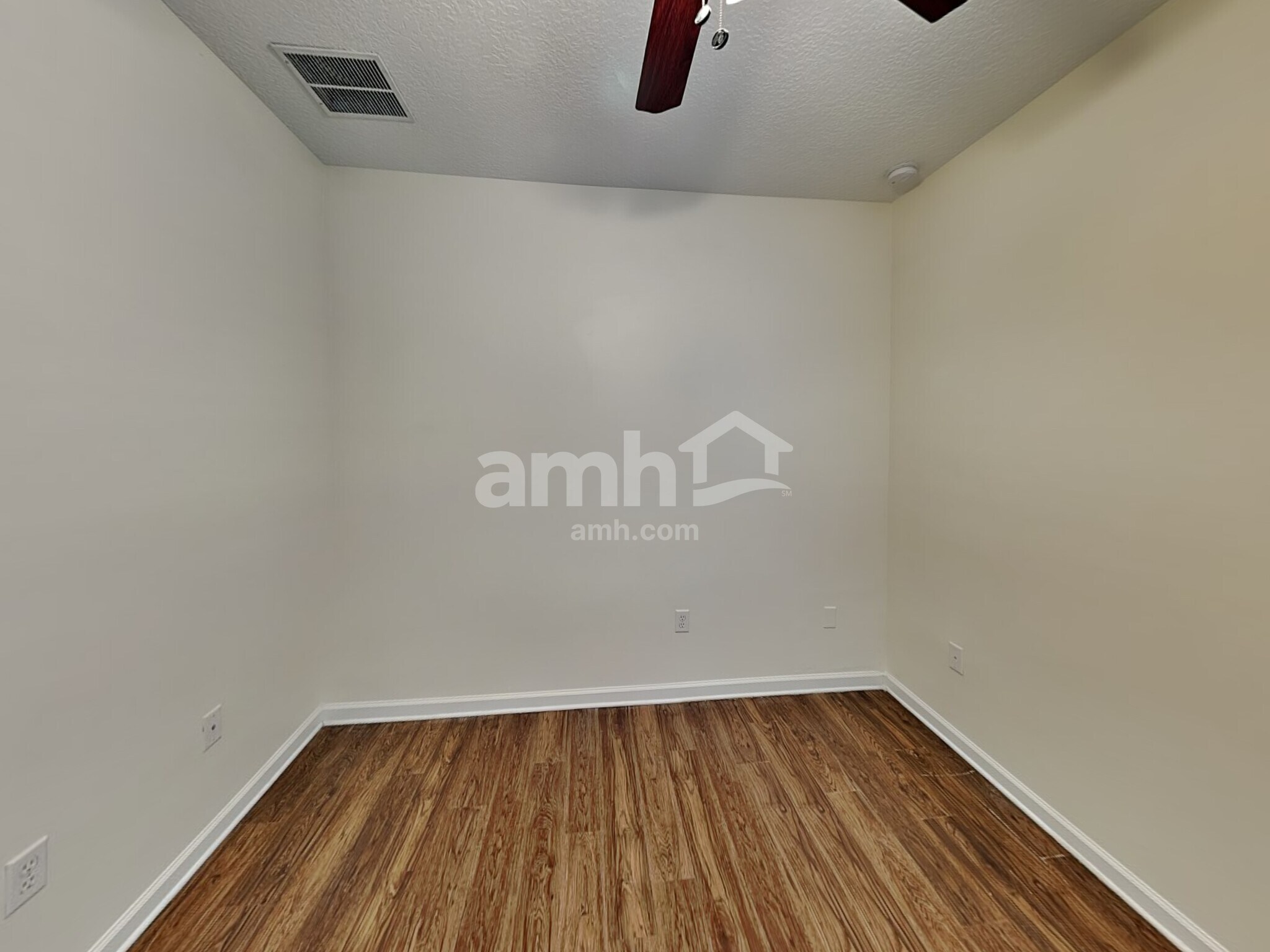 Building Photo - 2532 Creekfront Dr