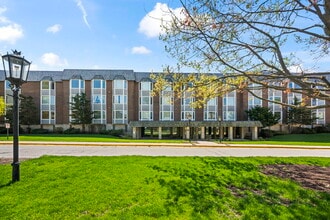 Building Photo - 201 Thames Pkwy