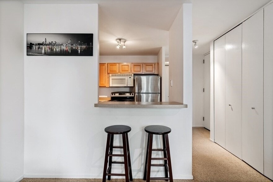 Building Photo - 1030 N State St