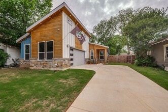 Building Photo - 2123 Ramsey Ave