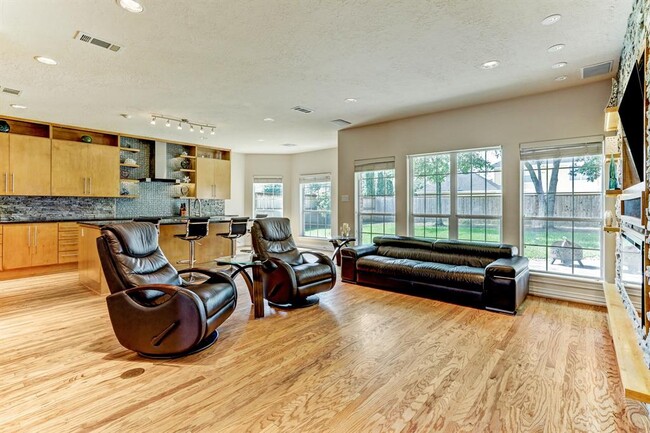 Building Photo - 14203 Cloud Cliff Ln