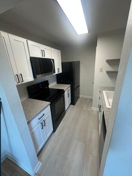 Kitchen entrance - 3181 Tidal Bay Ln