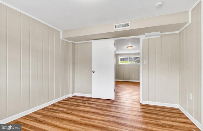 Building Photo - 10228 Farnham Dr