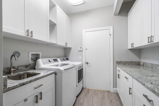 Building Photo - 101 Sandbourne Ln