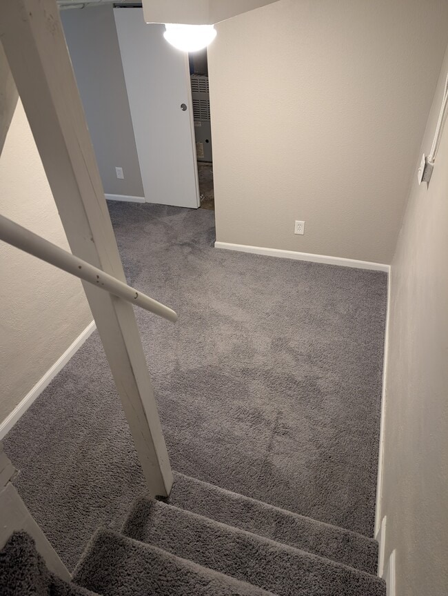 Building Photo - 1657 N Moline St