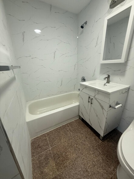 Building Photo - 99-14 43rd Ave