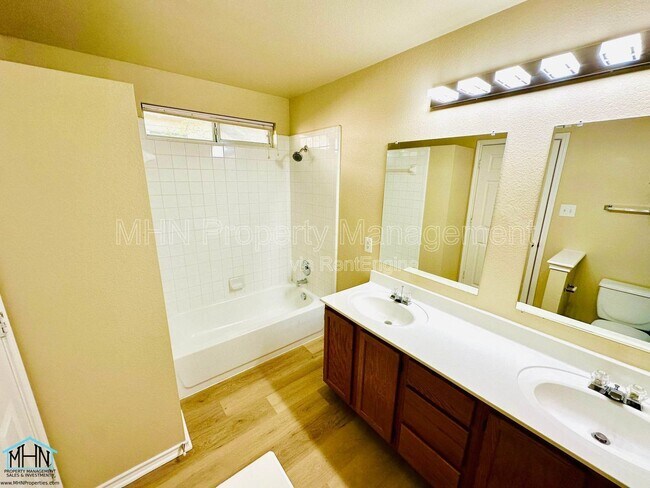 Building Photo - 8914 Roaring Spg