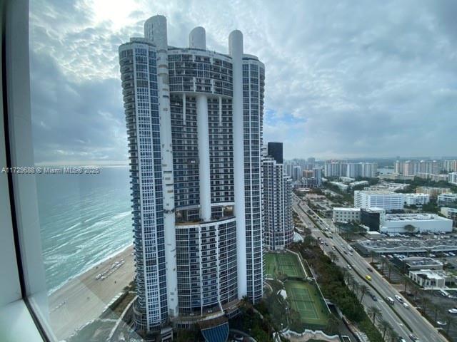 Building Photo - 18201 Collins Ave