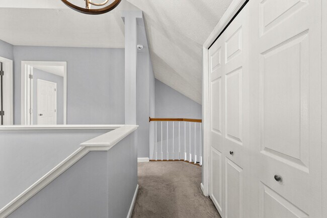 Building Photo - 1105 Jonestown Ln