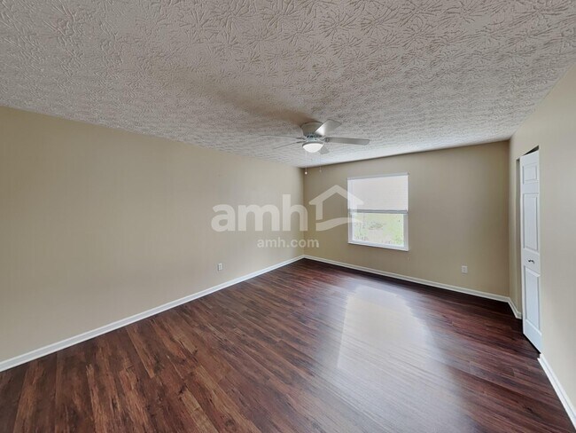 Building Photo - 167 Firestone Dr