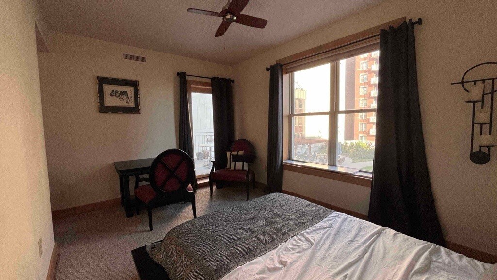 Building Photo - 333 W Mifflin St