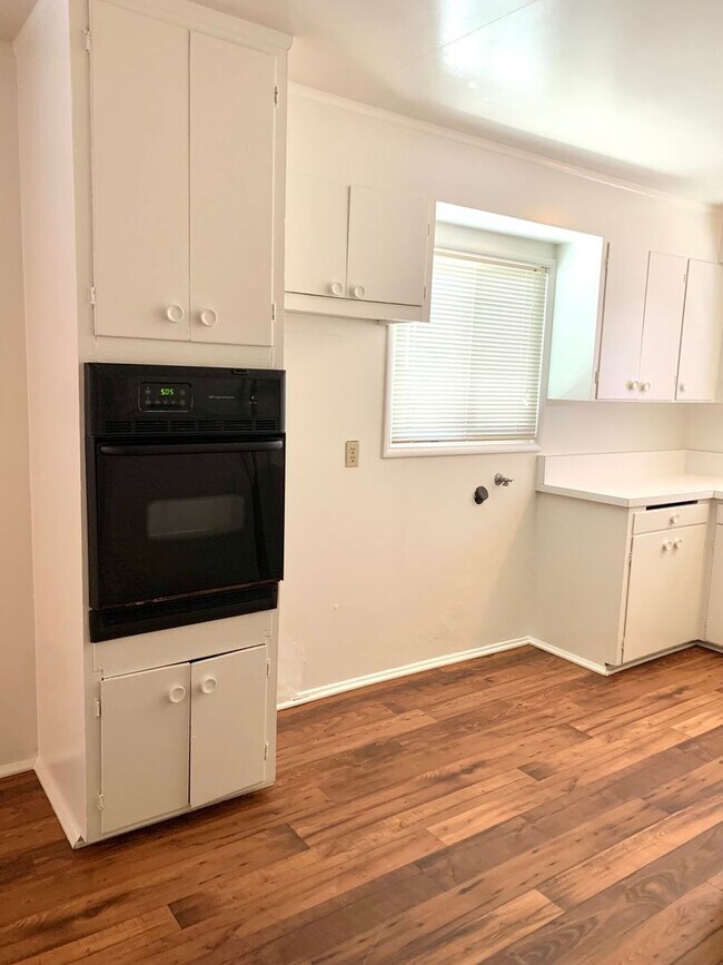 Building Photo - Del Playa Mountain Side - Ocean, Island and Sunset Views (Managed by: EIPM, Inc.)