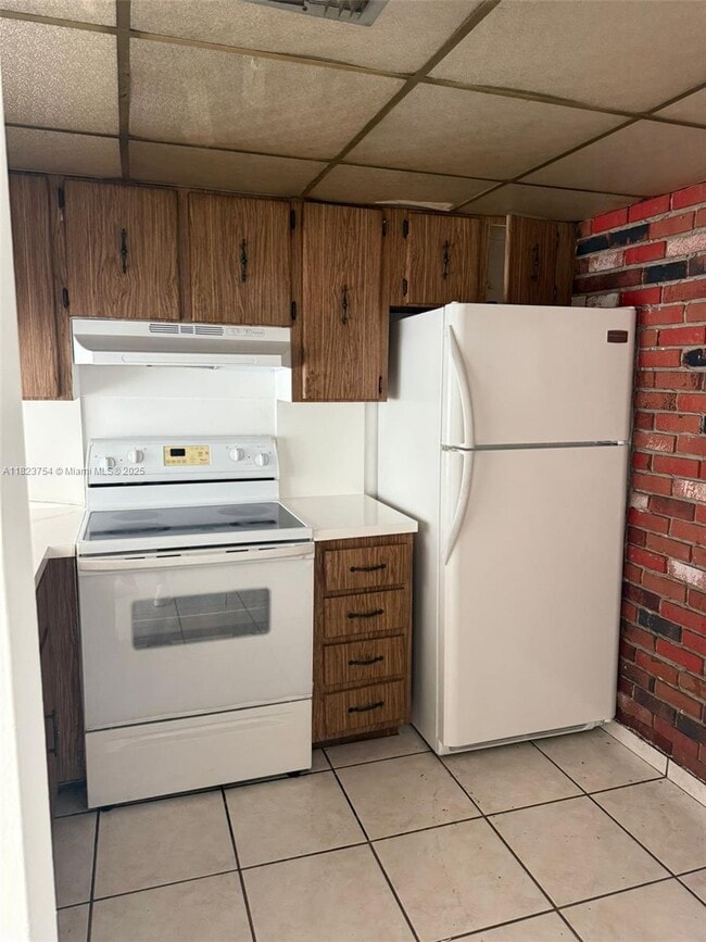 Building Photo - 16465 NE 22nd Ave